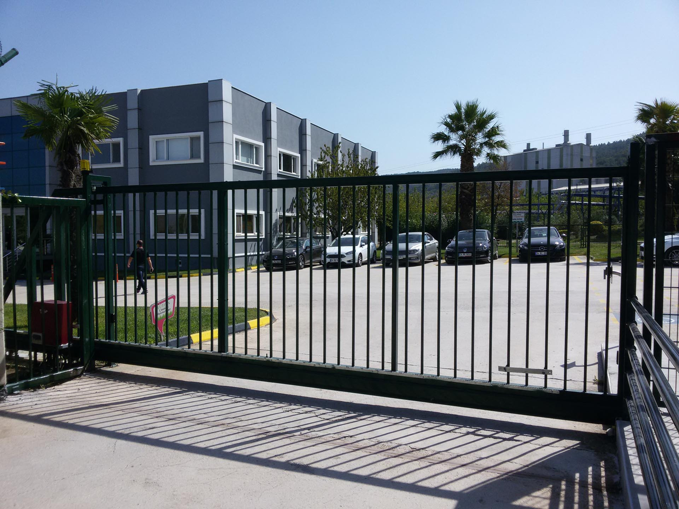 İnşaat Güvenlik Bariyeri